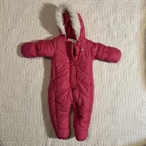 DKNY Baby Girl's Quilted Pink Snowsuit Bunting PRAM | 3-6 Months | Faux Fur Hood